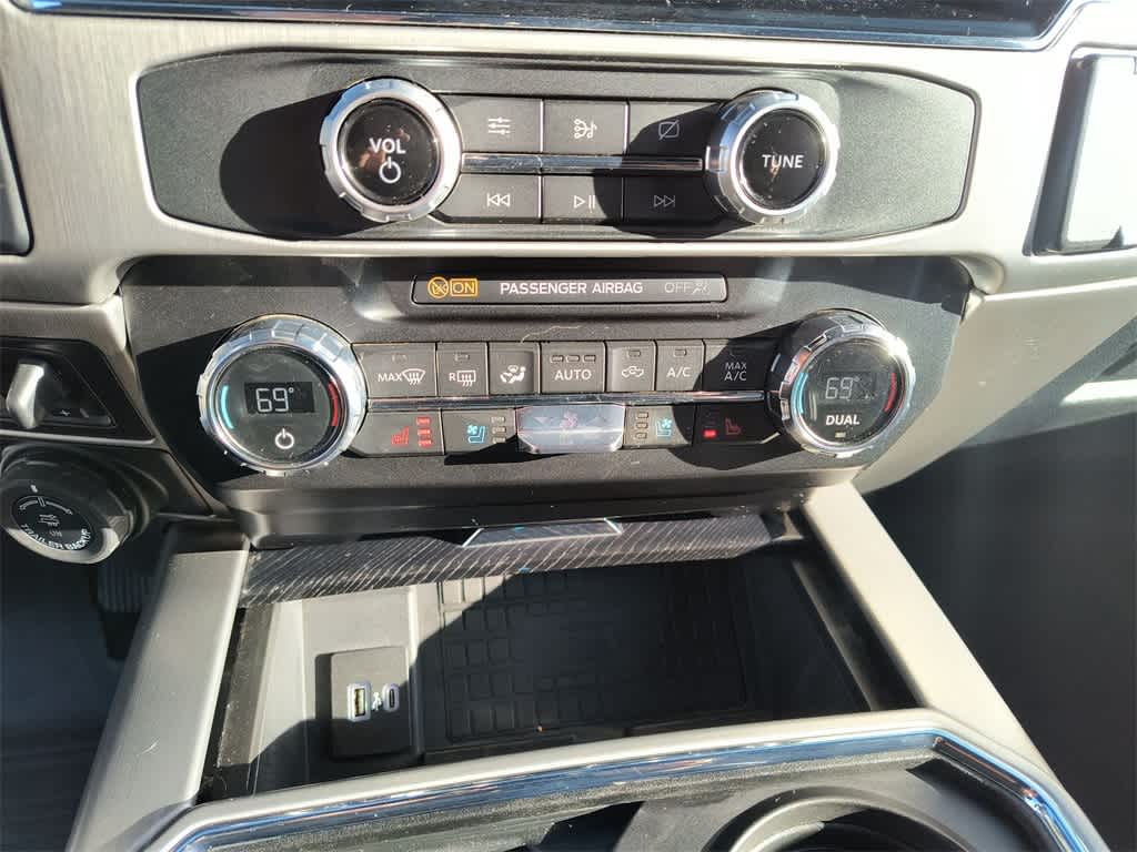 Thumbnail: 2022 Ford Econoline - 19