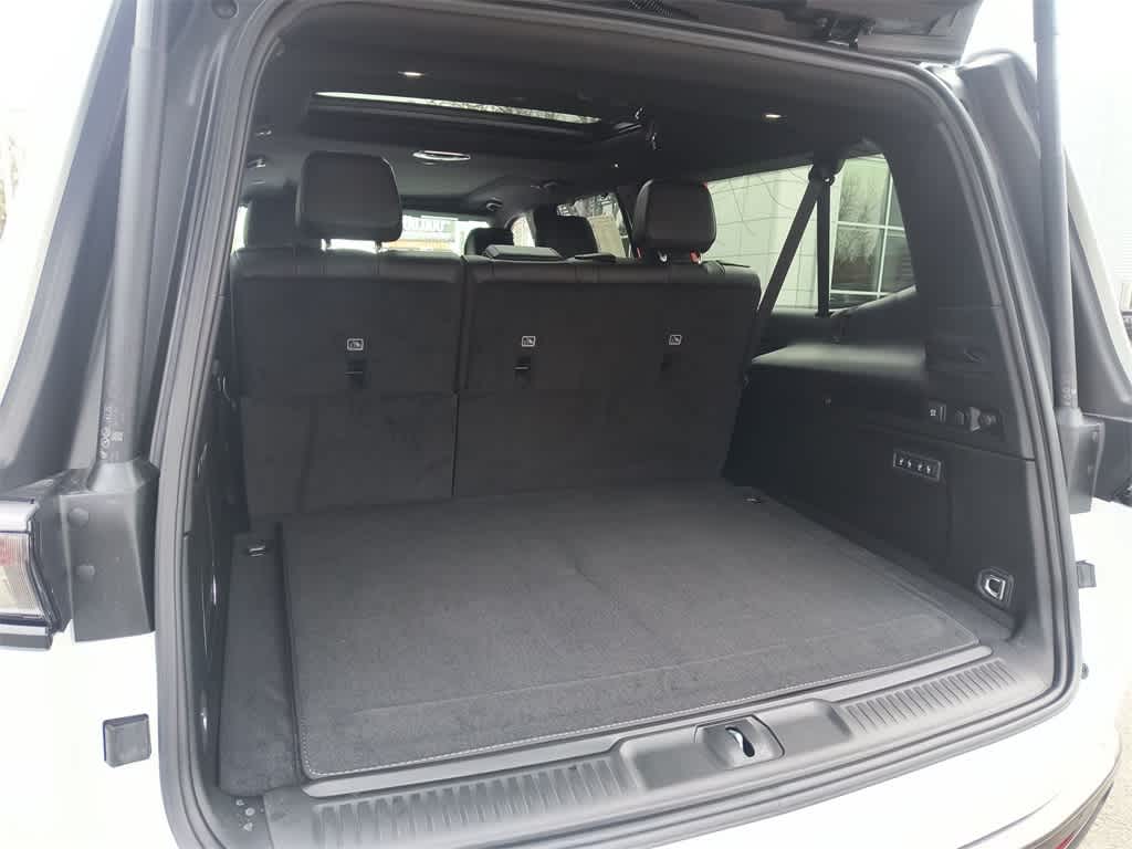 Thumbnail: 2026 Jeep Grand Wagoneer L - 25