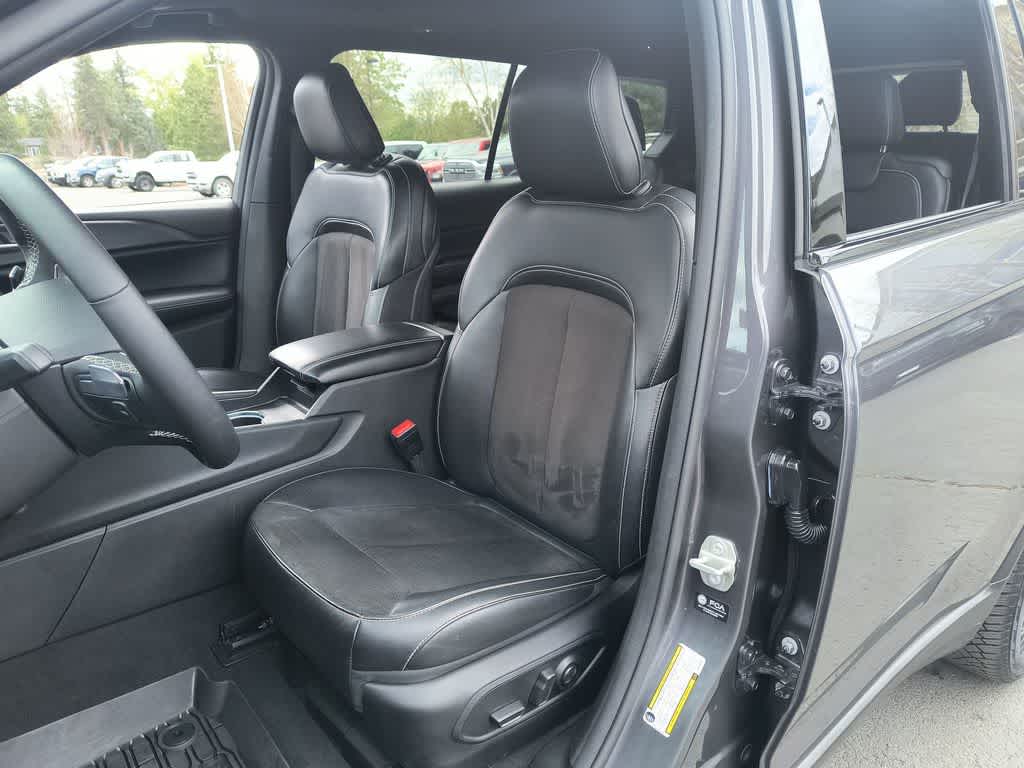 Thumbnail: 2024 Jeep Grand Cherokee L - 11