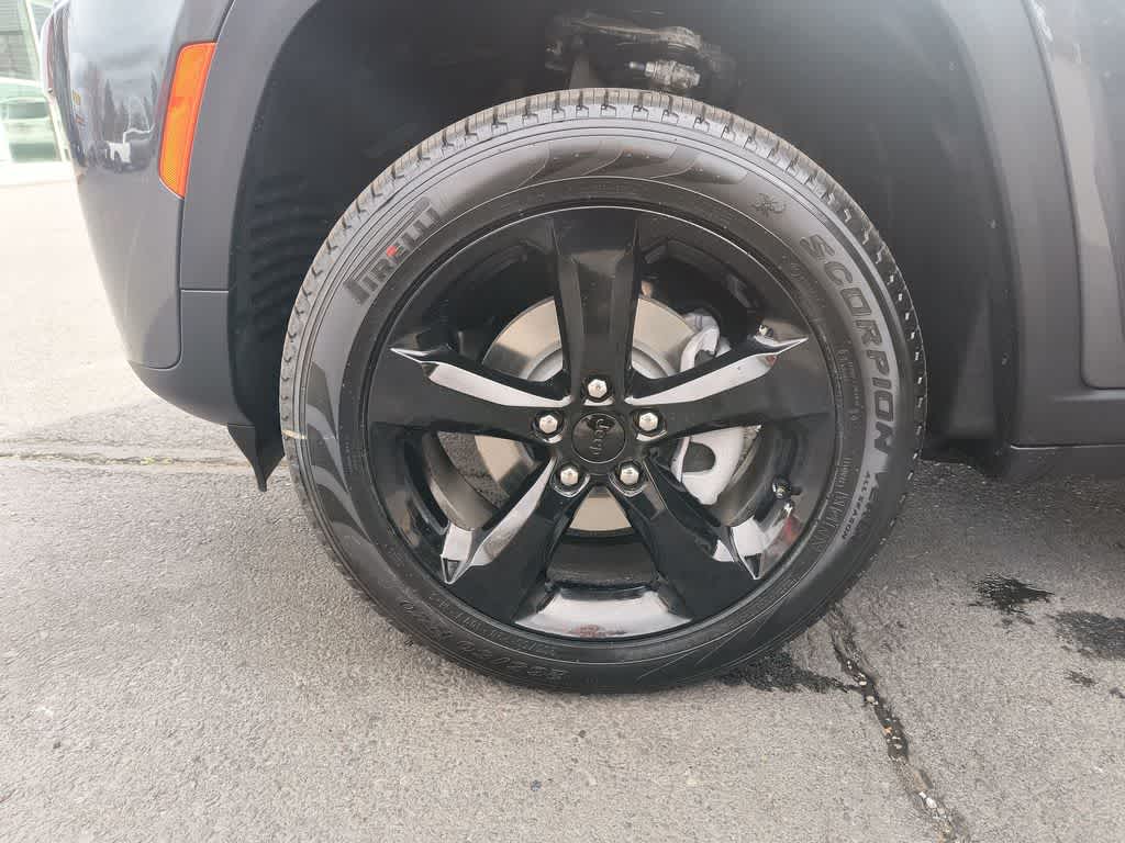 Thumbnail: 2026 Jeep Grand Cherokee - 10