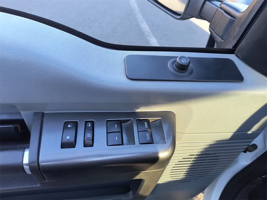 Thumbnail: 2016 Ford Econoline - 13