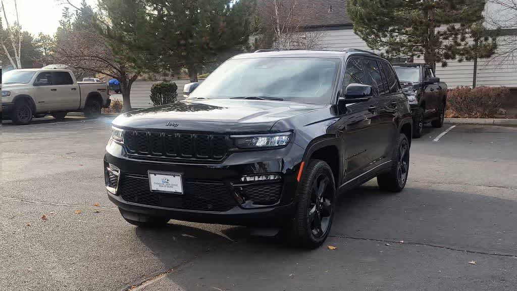 Thumbnail: 2025 Jeep Grand Cherokee - 4