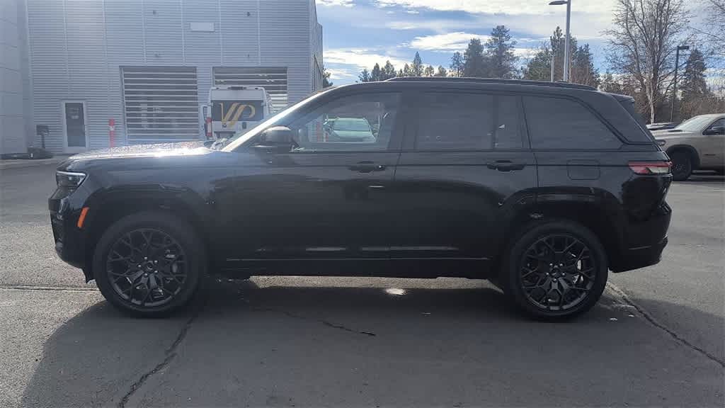 Thumbnail: 2025 Jeep Grand Cherokee - 5