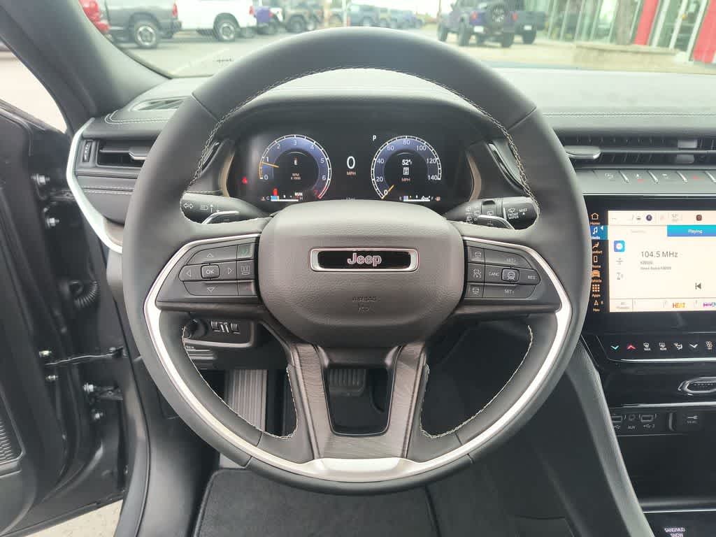 Thumbnail: 2026 Jeep Grand Cherokee - 14