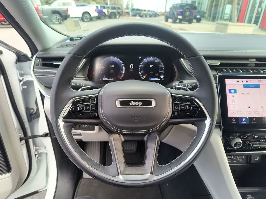 Thumbnail: 2023 Jeep Grand Cherokee - 14