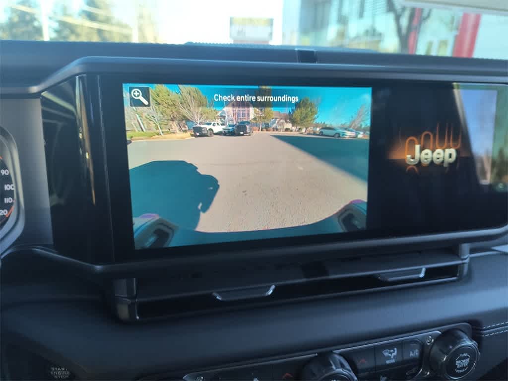 Thumbnail: 2026 Jeep Gladiator - 17