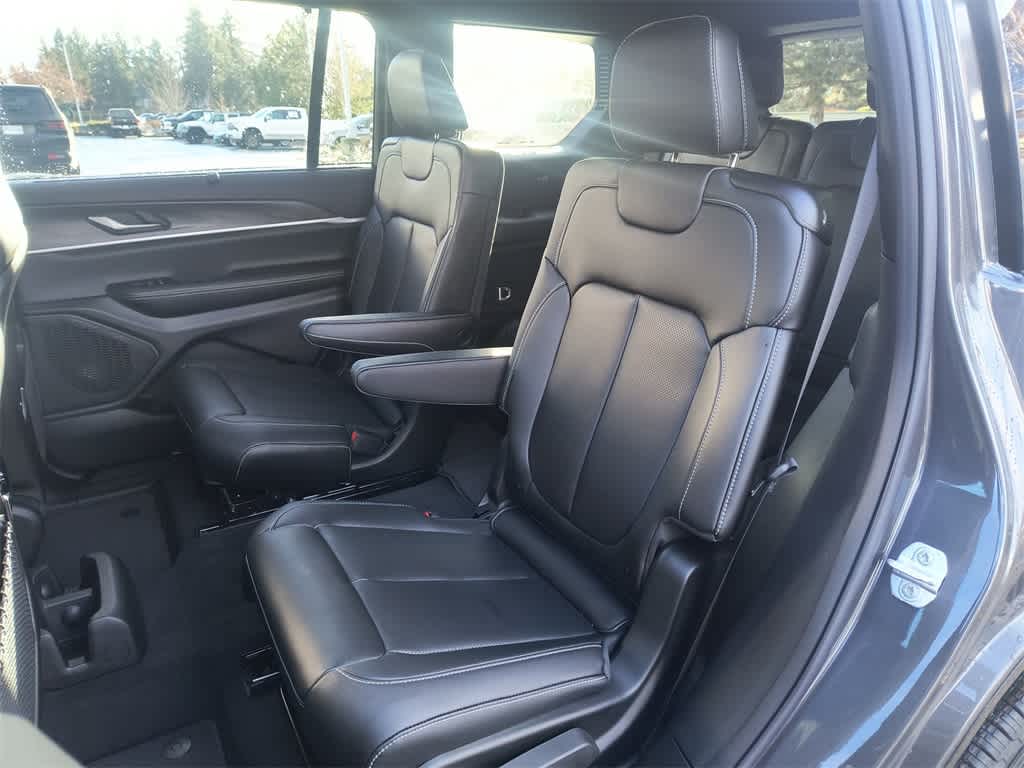 Thumbnail: 2025 Jeep Grand Cherokee - 23