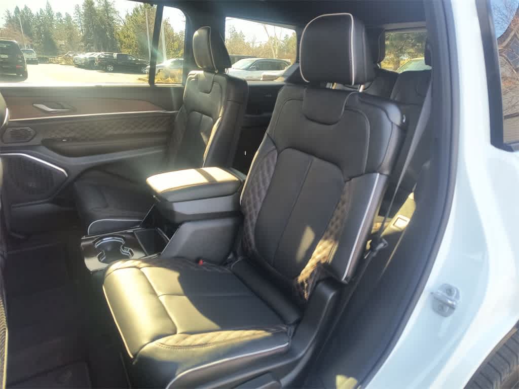 Thumbnail: 2025 Jeep Grand Cherokee - 23