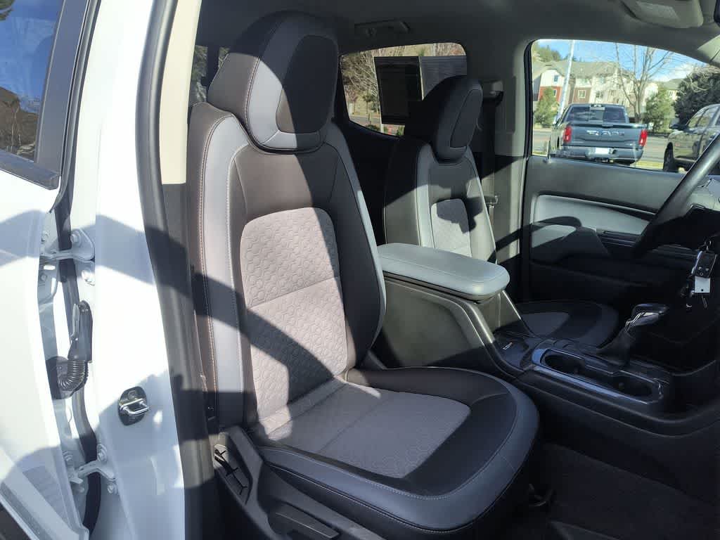 Thumbnail: 2022 Chevrolet Colorado - 23