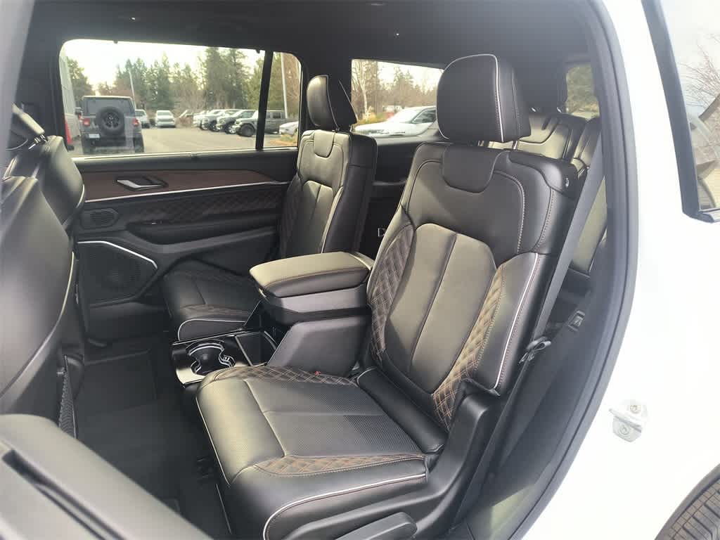 Thumbnail: 2025 Jeep Grand Cherokee - 23