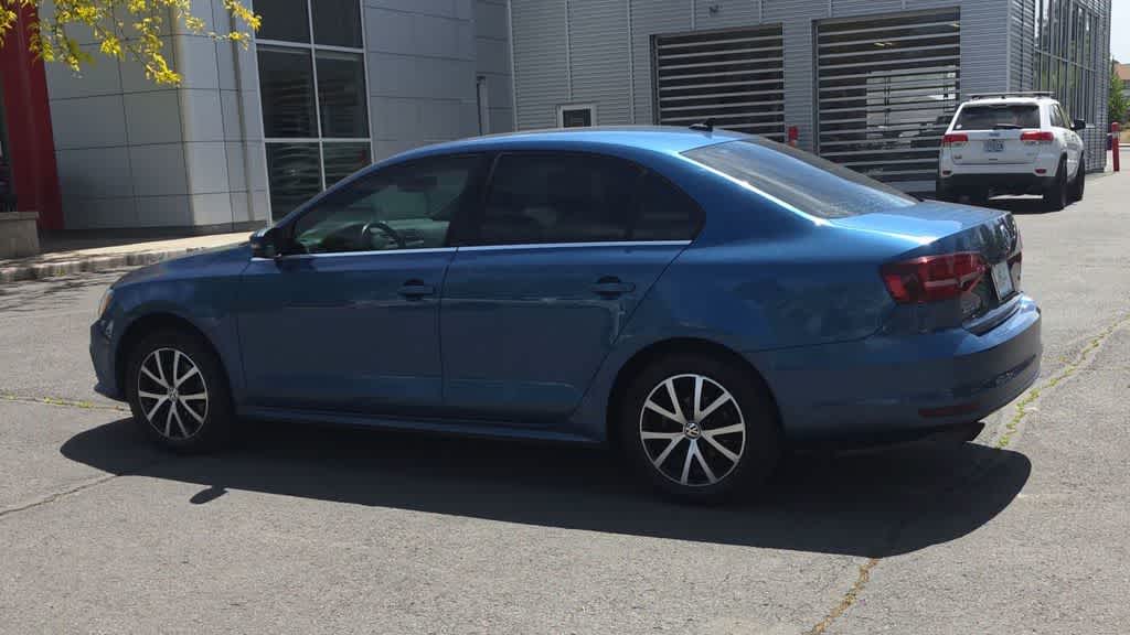 Thumbnail: 2017 Volkswagen Jetta - 6