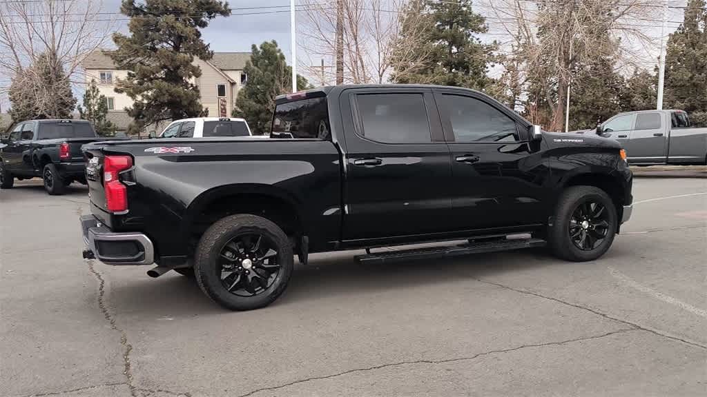 Thumbnail: 2022 Chevrolet Silverado 1500 - 9