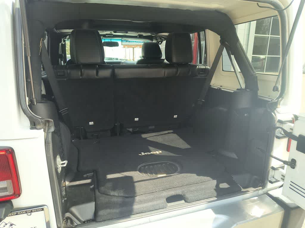 Thumbnail: 2017 Jeep Wrangler - 22