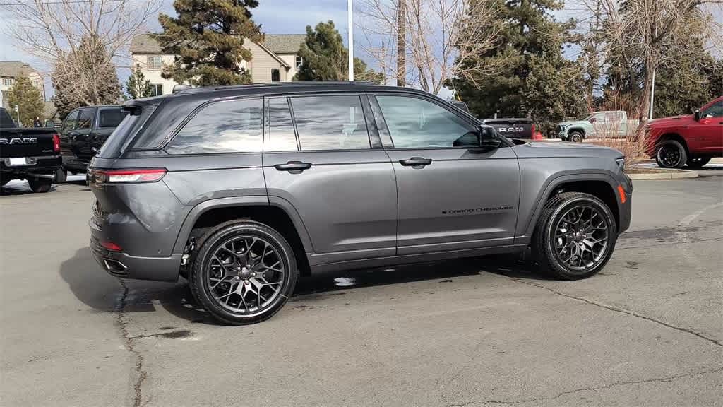 Thumbnail: 2025 Jeep Grand Cherokee - 9