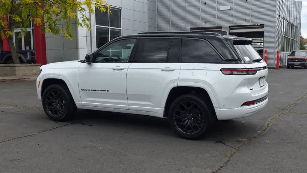 Thumbnail: 2026 Jeep Grand Cherokee - 6