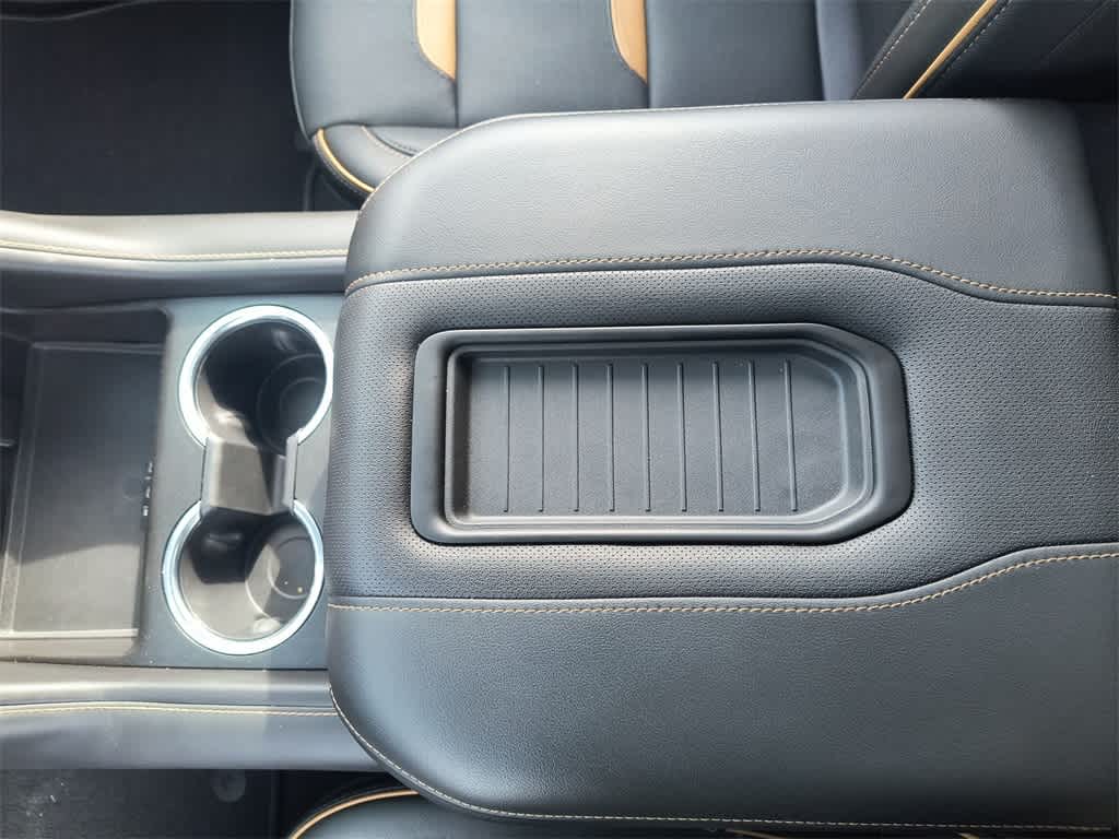 Thumbnail: 2023 GMC Yukon - 21