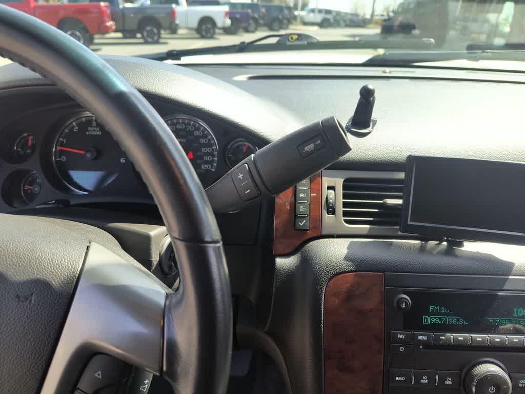 Thumbnail: 2013 Chevrolet Tahoe - 19