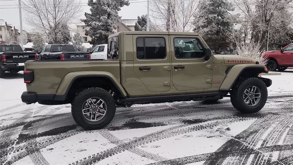 Thumbnail: 2026 Jeep Gladiator - 9