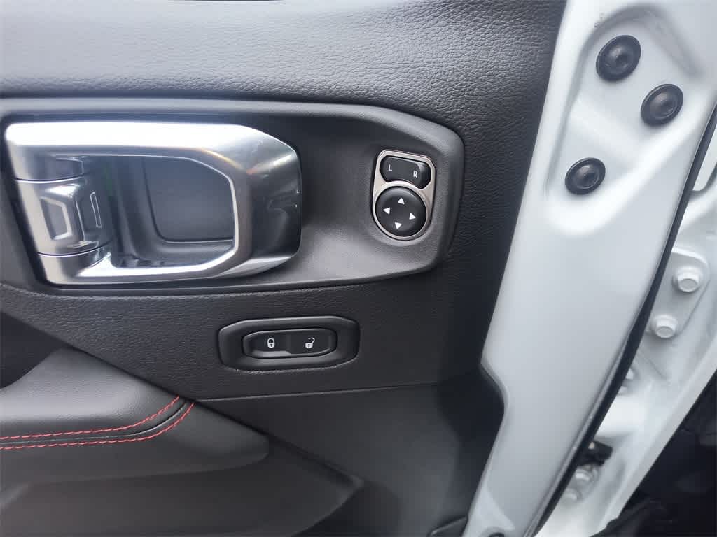 Thumbnail: 2026 Jeep Wrangler - 13