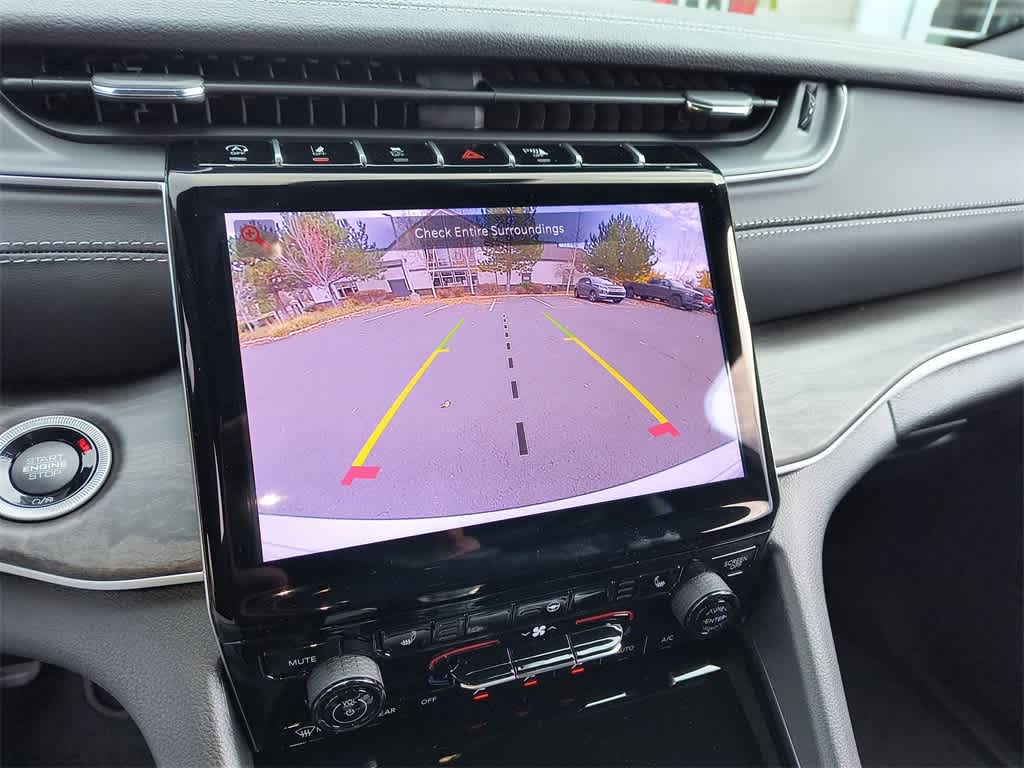 Thumbnail: 2025 Jeep Grand Cherokee - 17