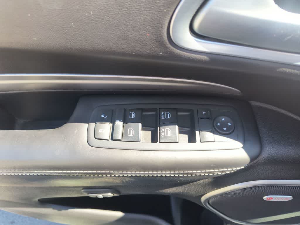 Thumbnail: 2017 Dodge Durango - 13