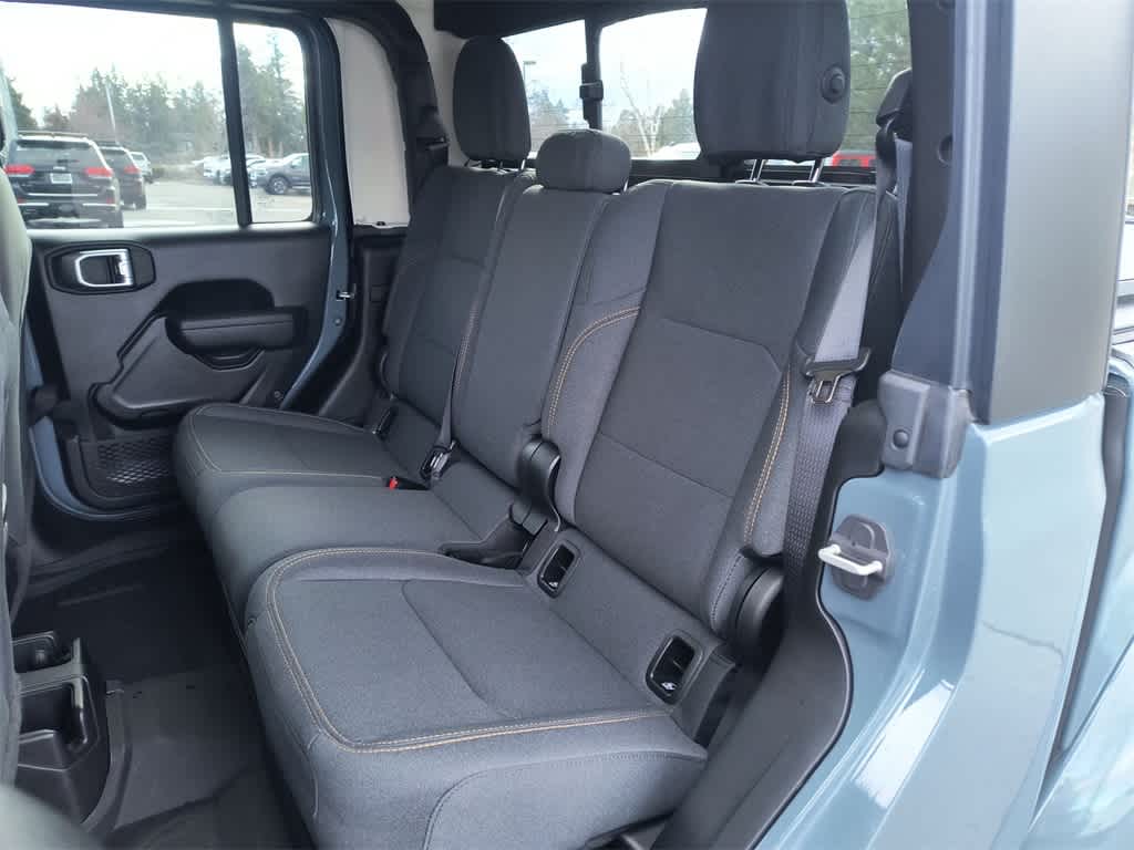 Thumbnail: 2024 Jeep Gladiator - 21