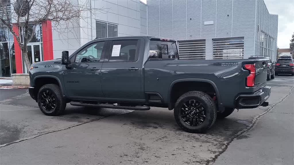 Thumbnail: 2025 Chevrolet Silverado 3500 - 6