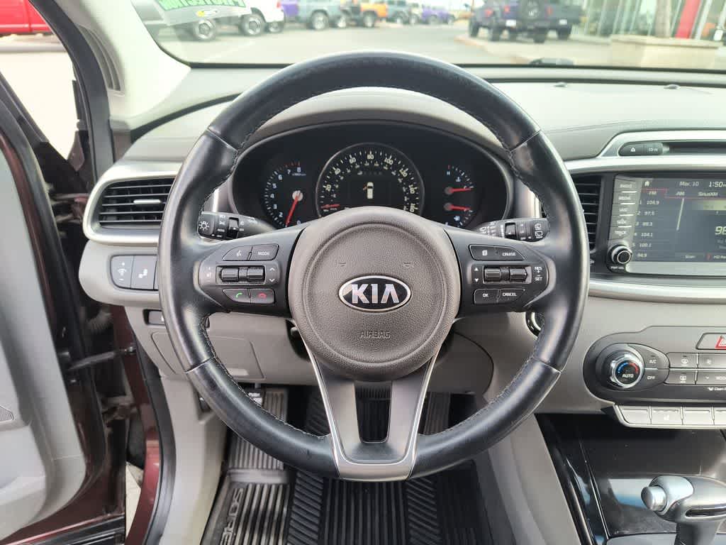 Thumbnail: 2017 Kia Sorento - 14