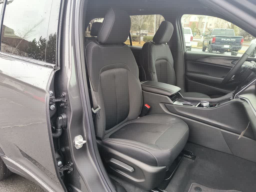 Thumbnail: 2026 Jeep Grand Cherokee - 24