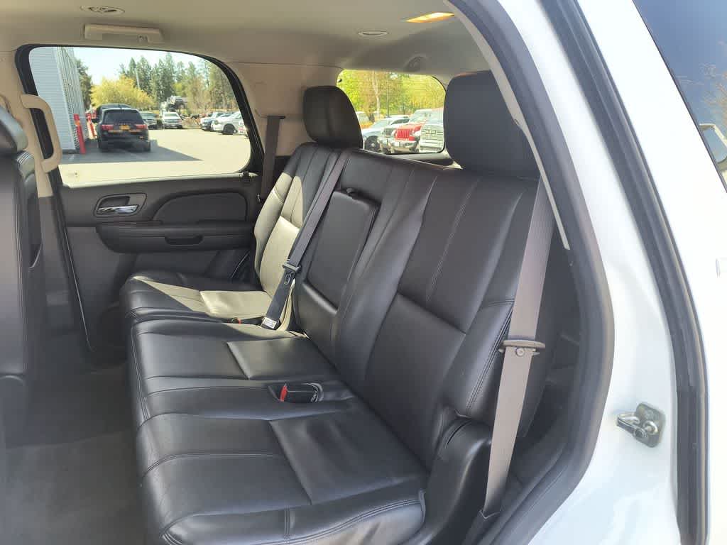 Thumbnail: 2013 Chevrolet Tahoe - 21