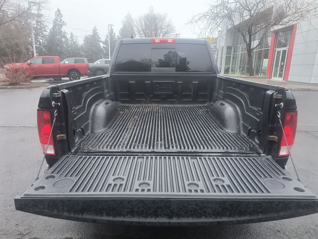 Thumbnail: 2019 RAM 1500 Classic - 22