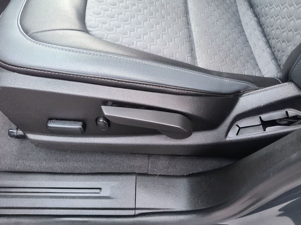 Thumbnail: 2019 Chevrolet Colorado - 12