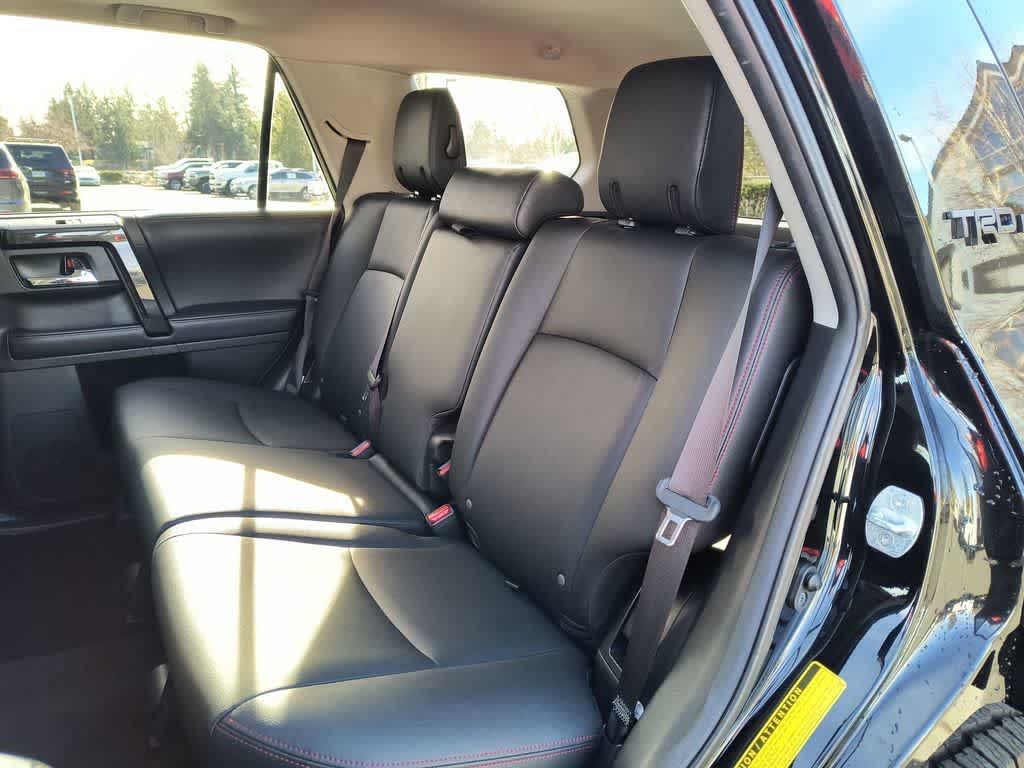 Thumbnail: 2019 Toyota 4Runner - 23