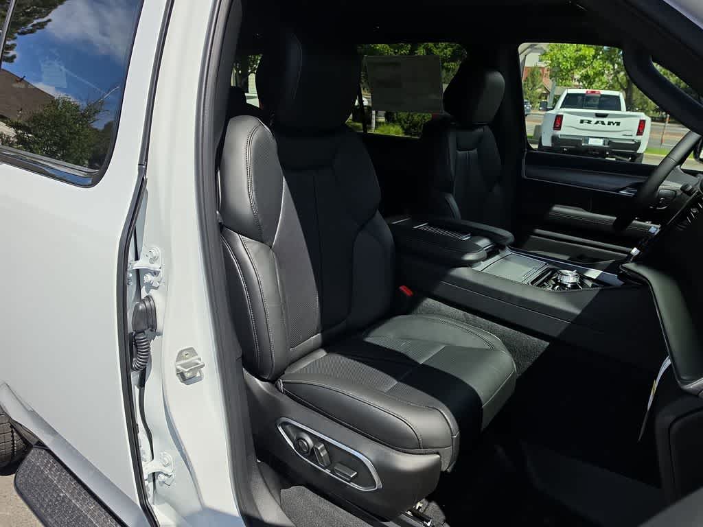 Thumbnail: 2026 Jeep Grand Wagoneer - 26