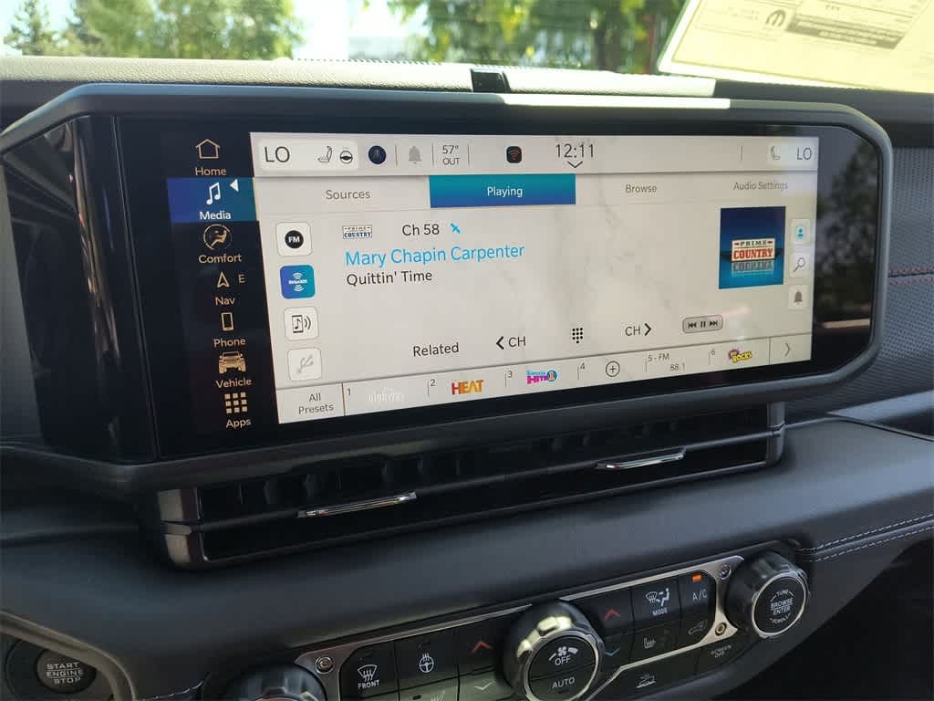 Thumbnail: 2025 Jeep Gladiator - 16