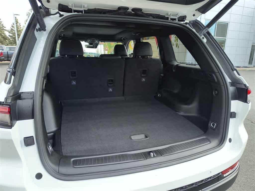 Thumbnail: 2025 Jeep Grand Cherokee - 24