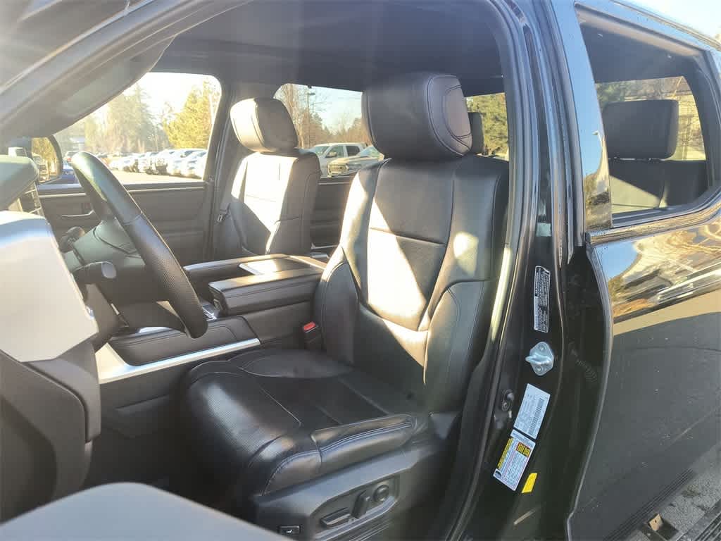 Thumbnail: 2022 Toyota Tundra - 11