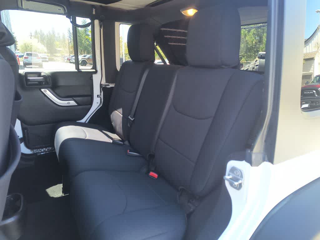 Thumbnail: 2015 Jeep Wrangler - 20