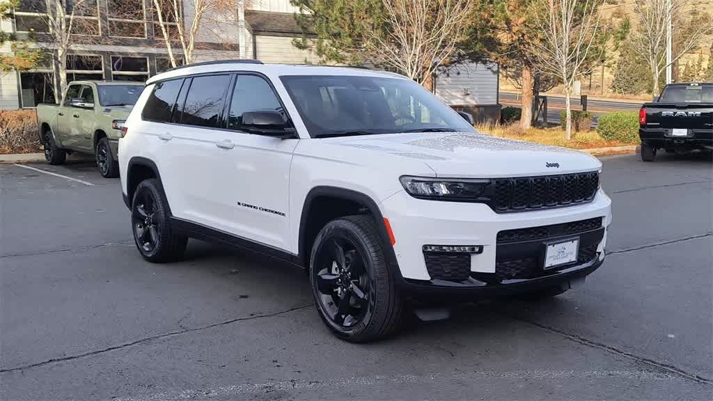 Thumbnail: 2025 Jeep Grand Cherokee L - 3