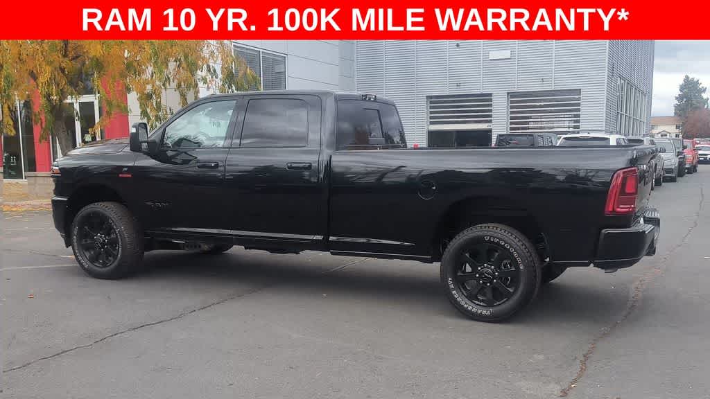 2026 RAM 3500 Laramie - Photo 6