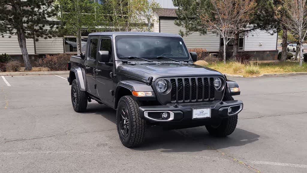 Thumbnail: 2021 Jeep Gladiator - 3