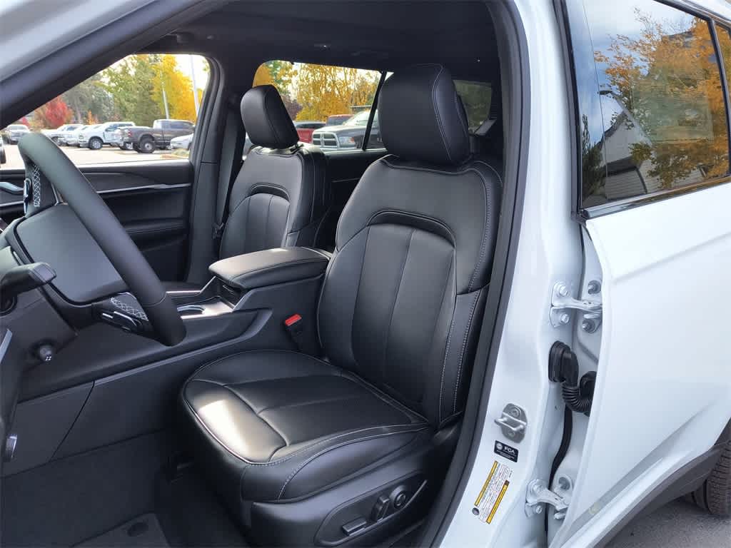 Thumbnail: 2025 Jeep Grand Cherokee - 11