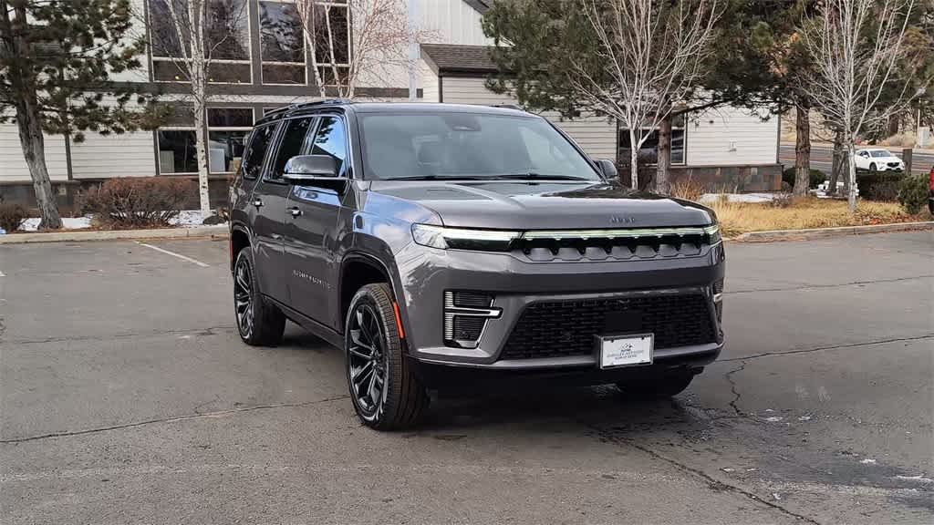 Thumbnail: 2026 Jeep Grand Wagoneer - 3