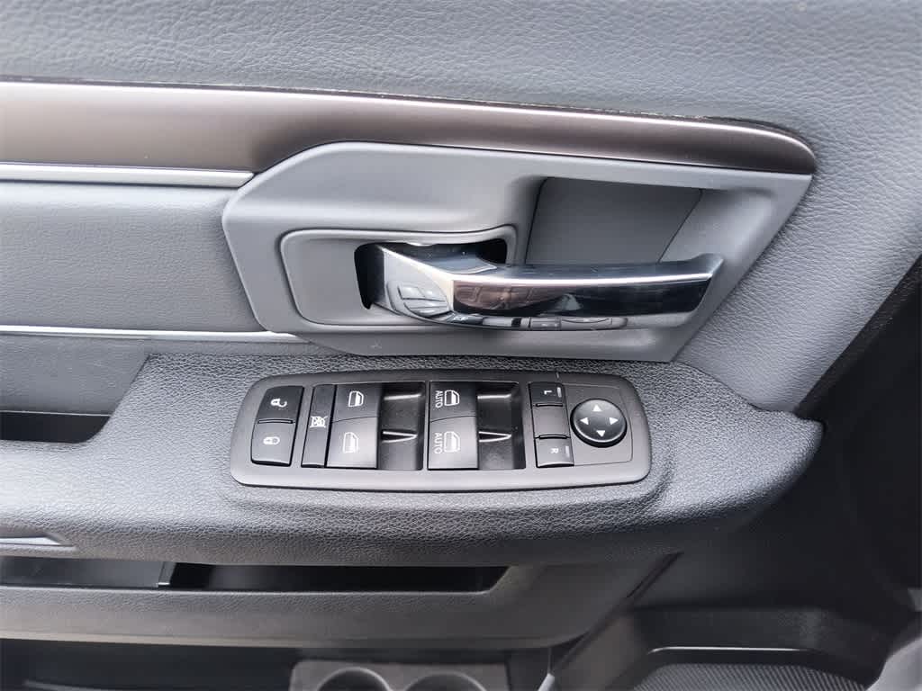 Thumbnail: 2023 RAM 1500 Classic - 13