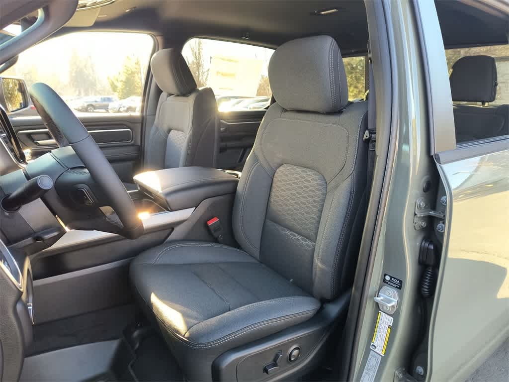 Thumbnail: 2026 RAM 1500 - 11