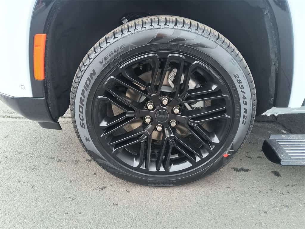 Thumbnail: 2026 Jeep Grand Wagoneer L - 10