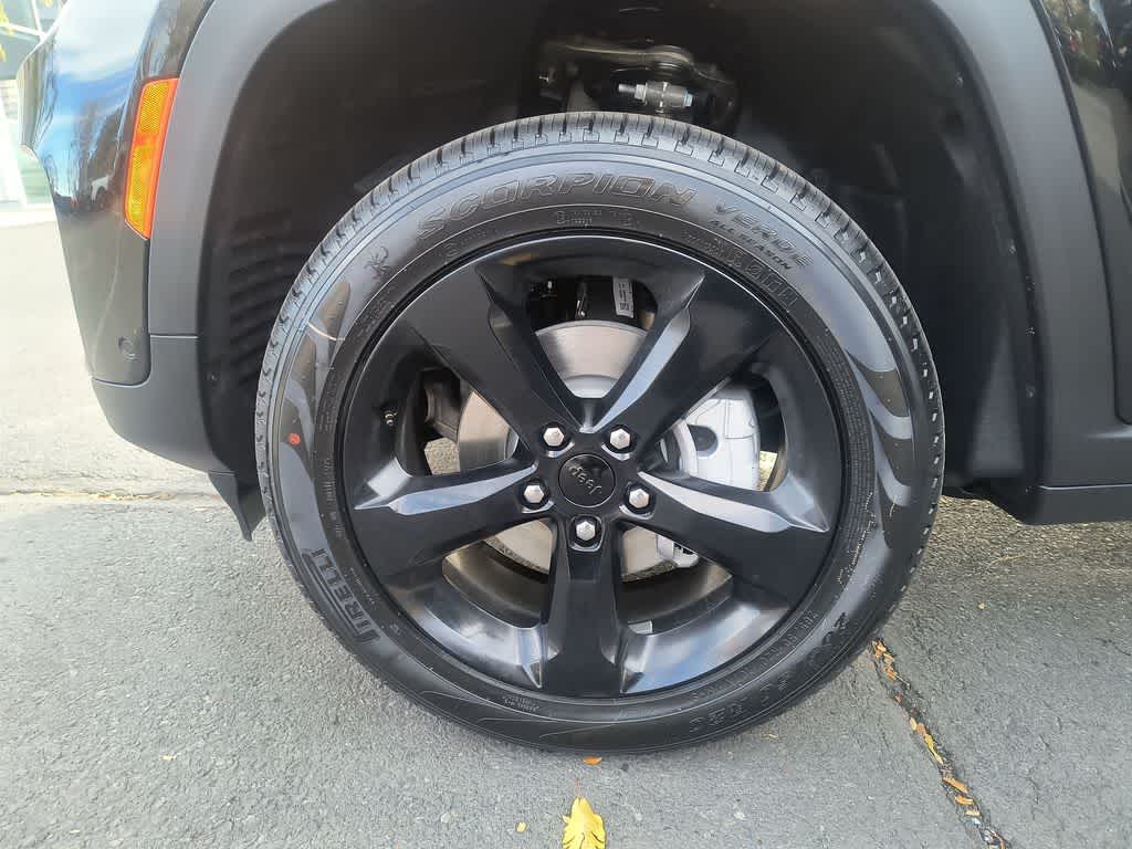 Thumbnail: 2025 Jeep Grand Cherokee - 10