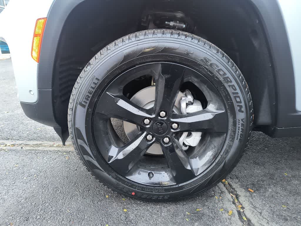 Thumbnail: 2025 Jeep Grand Cherokee - 10