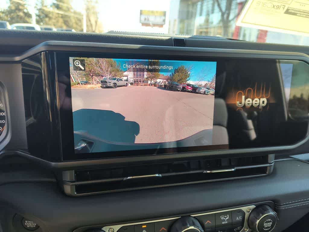 Thumbnail: 2026 Jeep Gladiator - 17