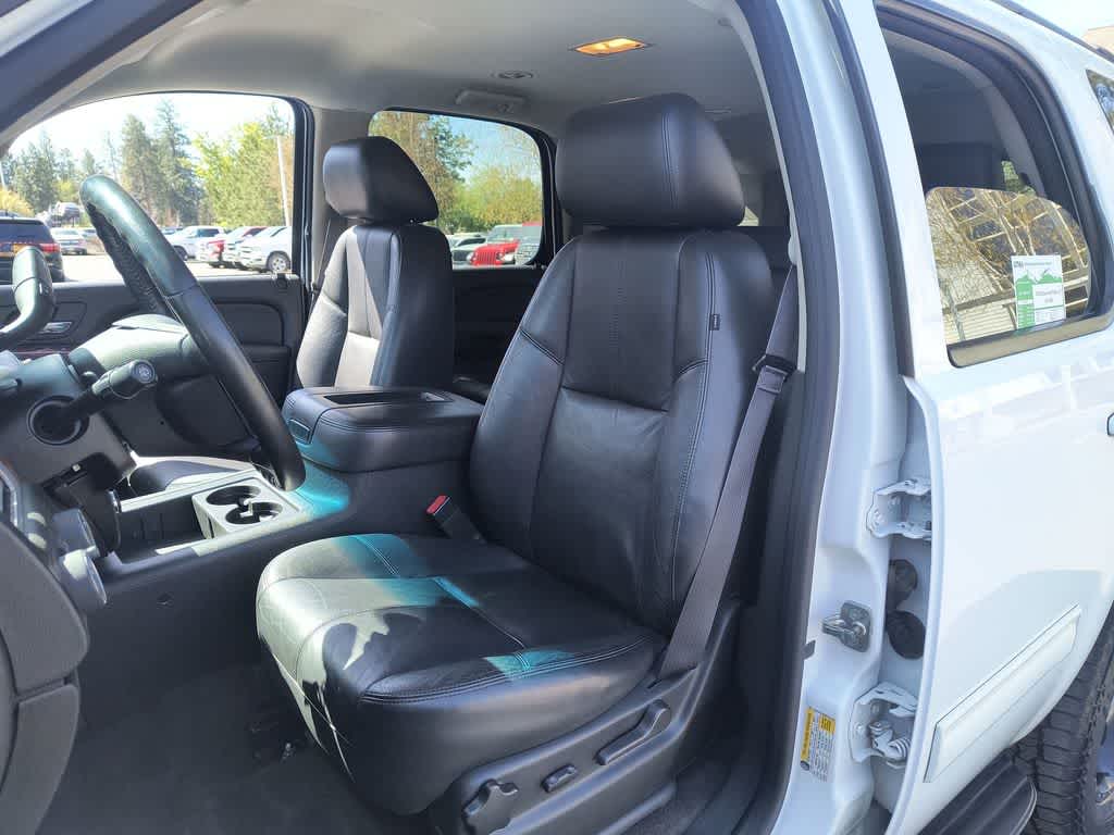 Thumbnail: 2013 Chevrolet Tahoe - 11